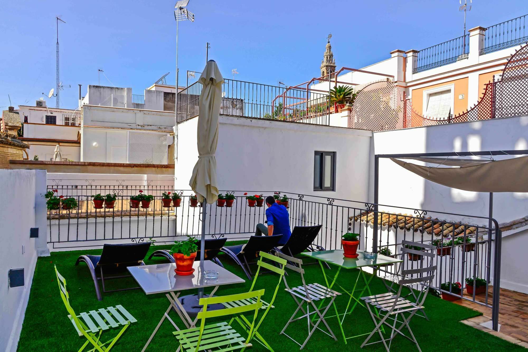 Selecta Apartments Los Venerables Севилья Экстерьер фото