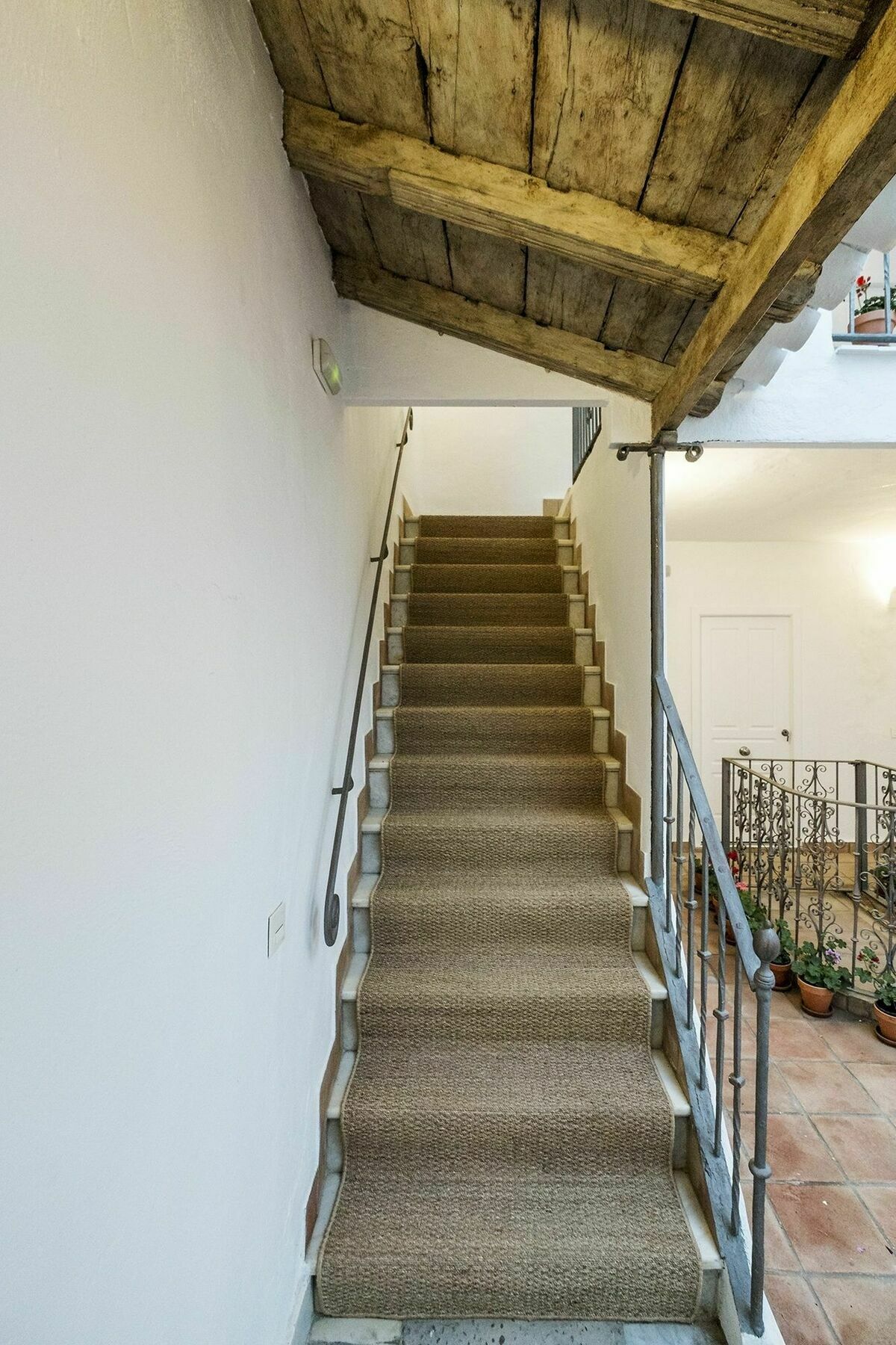 Selecta Apartments Los Venerables Севилья Экстерьер фото