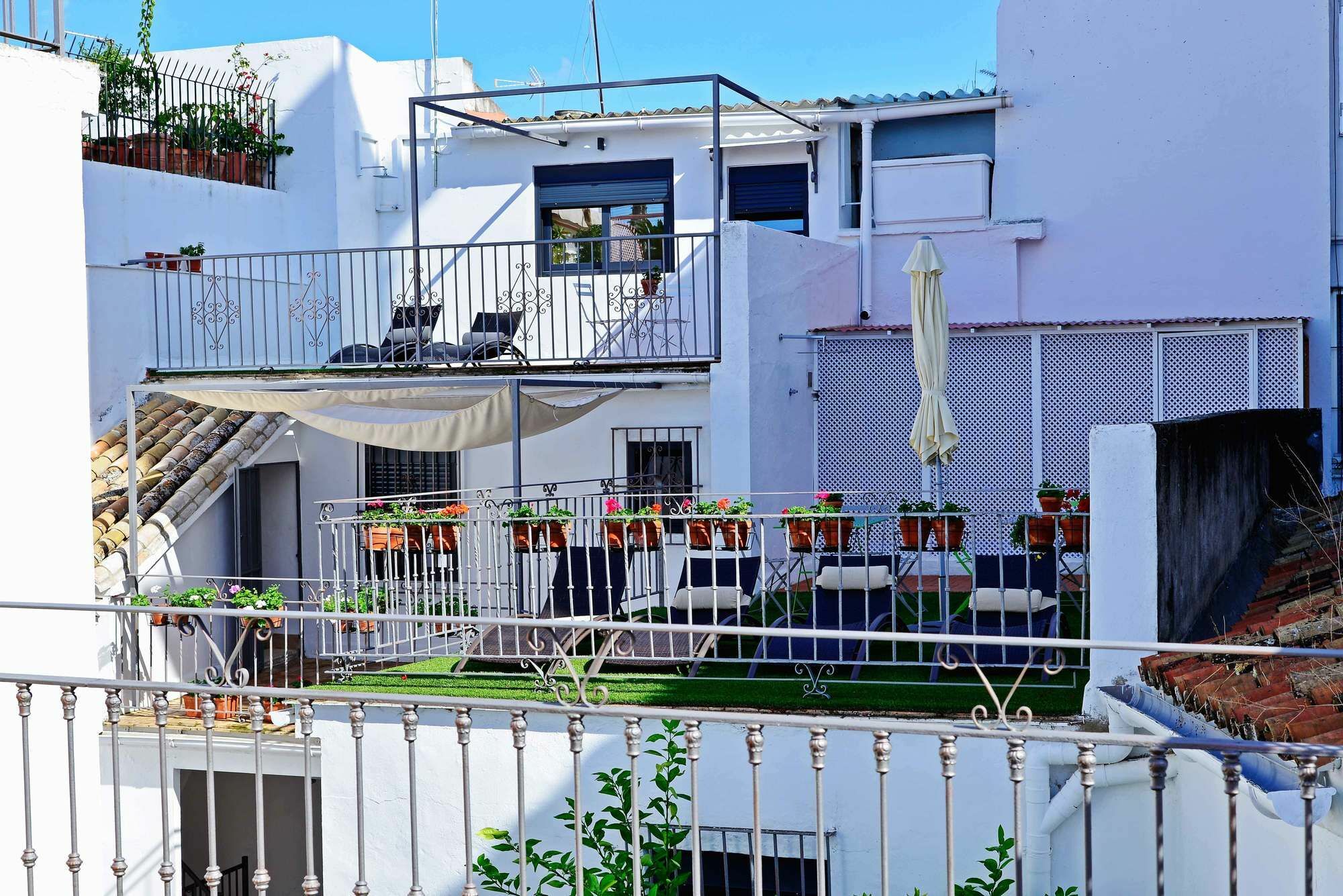 Selecta Apartments Los Venerables Севилья Экстерьер фото