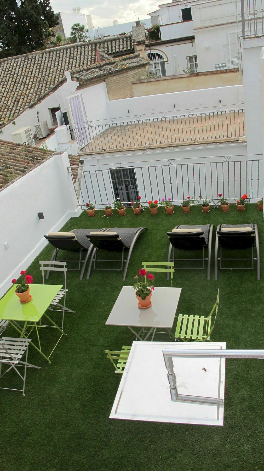 Selecta Apartments Los Venerables Севилья Экстерьер фото